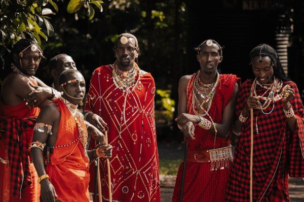 Here are a few options, catering to different angles:

General & Community Focused:

 Thriving Down Under: The African Australian Experience
 Building Bridges: The Vibrant African Community in Australia
 Afro-Aussie Voices: S